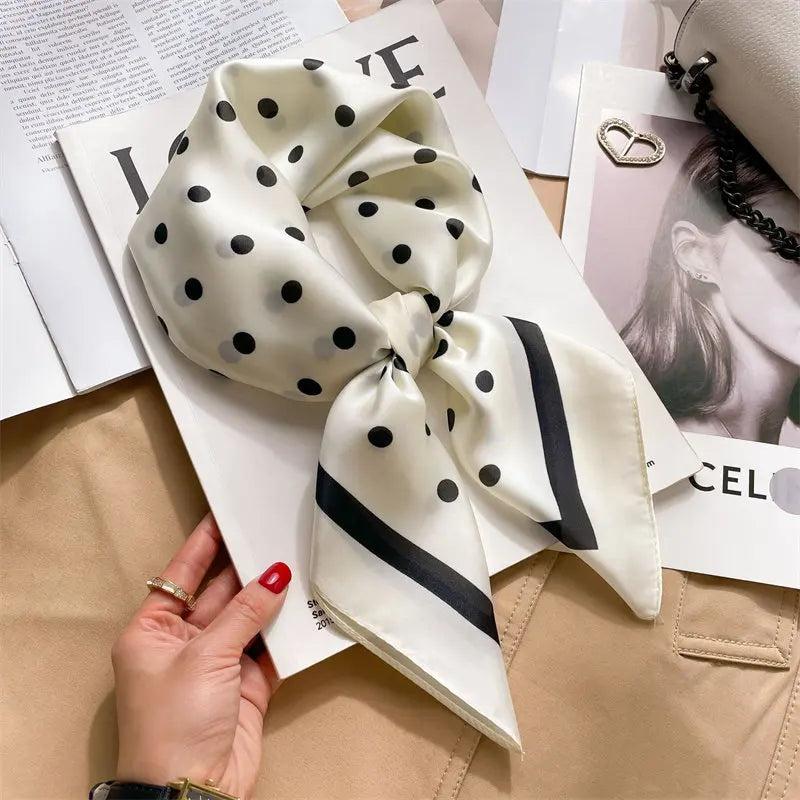 Foulard Carré Soie Floral Femme 70x70cm | MDN Store