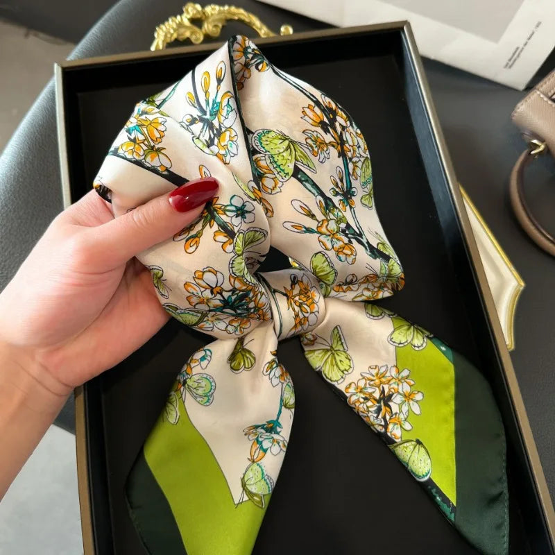 Foulard Carré Soie Floral Papillon Vert 70cm Femme | MDN Store